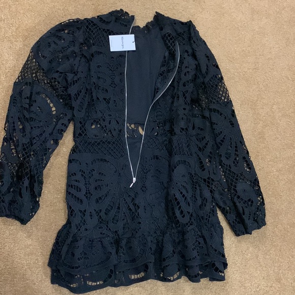 Showpo kiss me now mini - Picture 3 of 3